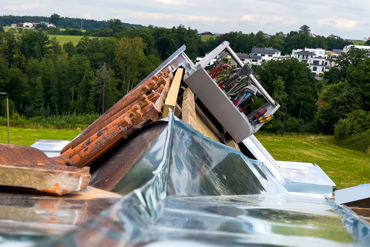Spengler-Werkzeugkiste-Roofers-Box -Werkzeugbox-für-Klempner-anti-rutsch-Werkzeugkoffer-fürs Dach-zum-Einhängen-in den-Dachlatten-Haidl Products