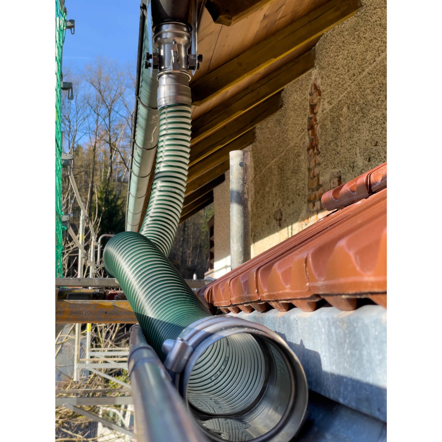 ProfiTube Set Basic - Haidl Products-Haidl-Products-ProfiTube-temporäre-Dachentwässerung--für-Maler-Spengler-Dachdecker-Baufirmen-Fallrohrprovisorium-Fallrohrersatz-Dachrinnenschlauch-Fallrohrschlauch-flexibel-Dachrinne-temporäre-Dachentwässerung-in-der-Bauphase-Folienschlauch-