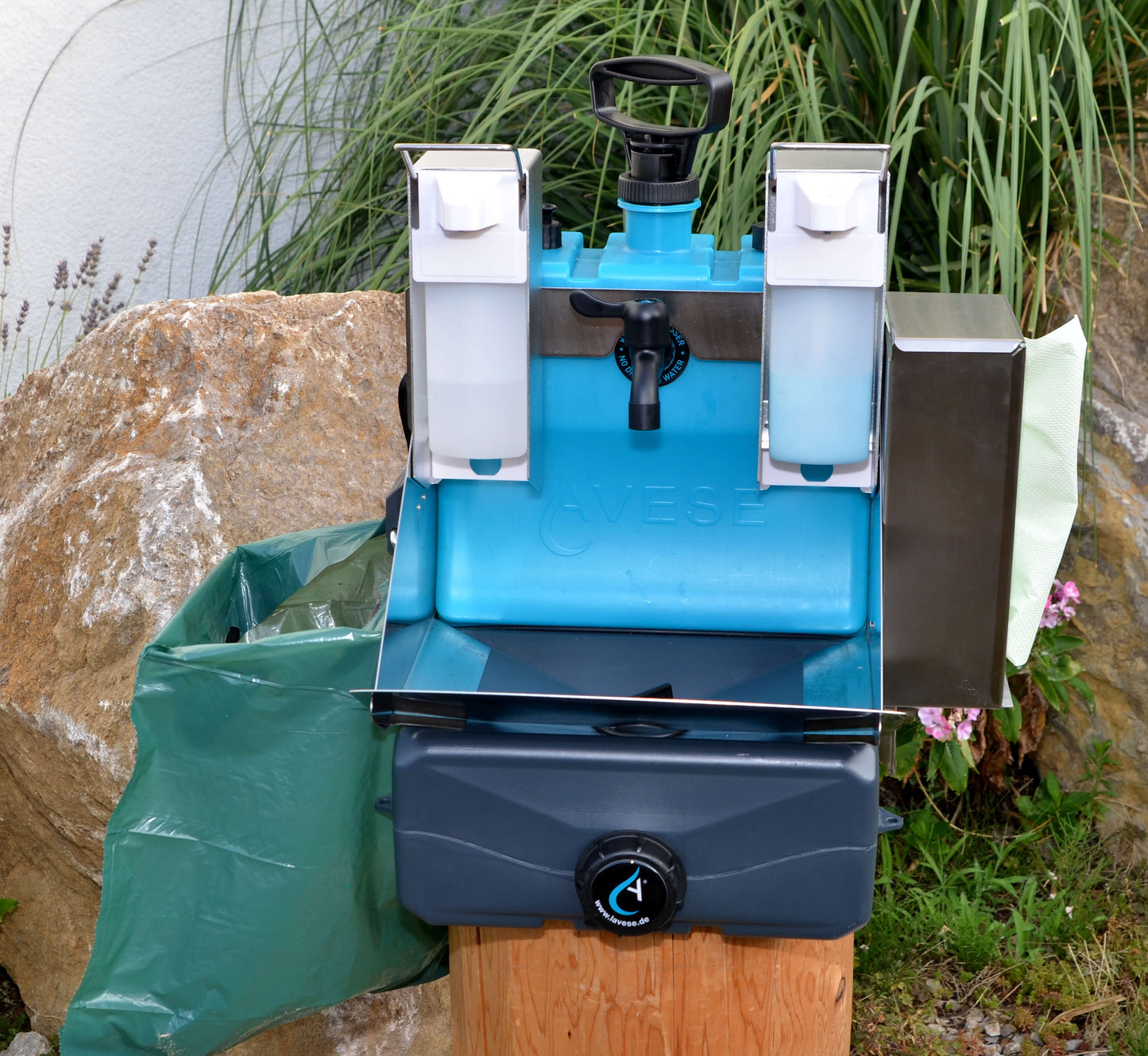 LAVESE® Mobiles Waschbecken PRO - Haidl Products-mobiles-Waschbecken-Baustellen-Waschbecken-für-Handwerker-Bauarbeiter-mit Frischwassertank-Outdoor-Waschbecken-mobil-mobile-Toilette-Hände-Waschen-auf-der-Baustelle-Sanitärlösung-bei Blackouts-autark-Spülbecken-Abwasserbehälter