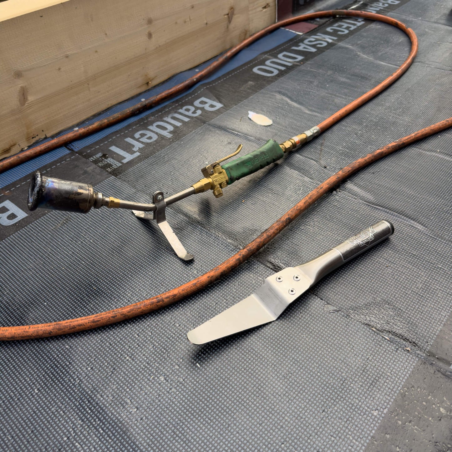 Spatola per la saldatura di bitume